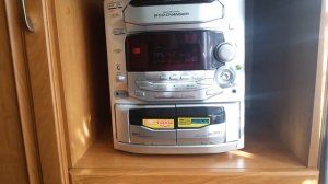 МУЗЫКАЛЬНЫЙ ЦЕНТР на 5 CD--PANASONIC SA-AK 18