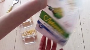 Генеральная уборка в клетке у попугая! ??