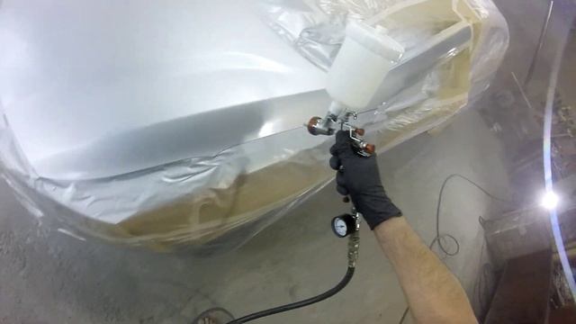 Нанесение лака CRISTAL краскопультом W 400 BELLARIA "ANEST IWATA" смотреть онлайн