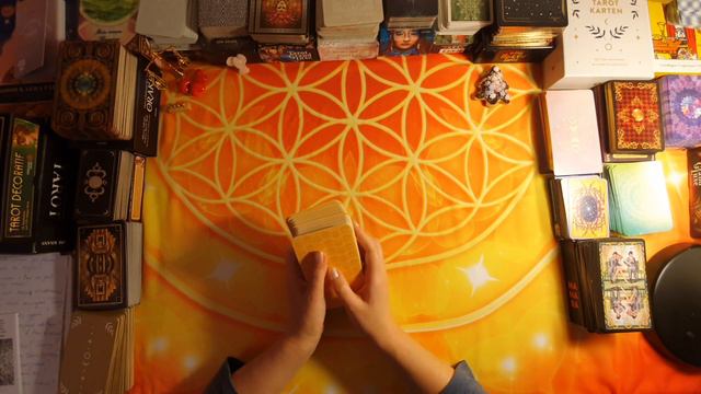 Для мужчин 👨💼 Что она хочет сказать Вам прямо сейчас!!!🔮😲🤯 смотреть онлайн