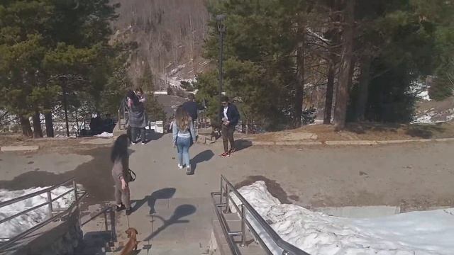 Лестница здоровья! Спуск с плотины МЕДЕО! Отдых в горах! город Алматы! 9 апреля! Часть 2. смотреть онлайн