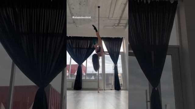 Элементы на пилоне от Александры Штыковой Pole Dance