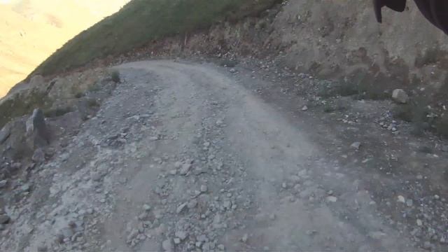 Кату-Ярык, вниз на Africa Twin