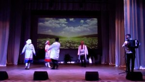 Танец "кировских мари"  народный марийский ансамбль "Лекше выт"
