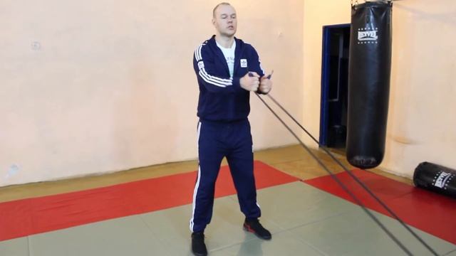 Резина для разминки плечевого (39Т) | Тренер ММА Андрей Чубарь смотреть онлайн