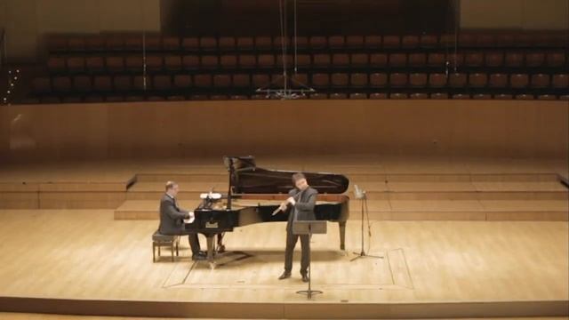 Paolo Taballione plays: Maria Theresia von Paradis, Sicilienne for flute and piano смотреть онлайн