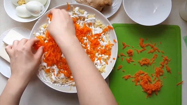 Слоеный Салат с Куриной Грудкой