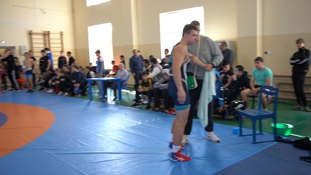 Вес 71 кг. Борьба за 3 место Чугунов(Краснодар)-Канищев(Краснодар), два равных борца!