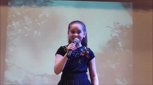 Капитон Стефания, 8 лет. "В осеннем парке..."