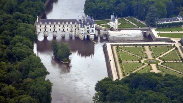 Le Château de Chenonceaux vu des airs смотреть онлайн