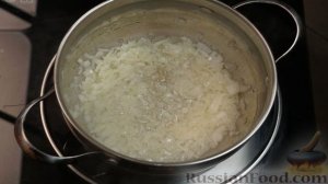 Овощной суп с молодой капустой, сладким перцем и сельдереем