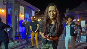 Современный зажигательный танец Zumba. Fitness dance zumba