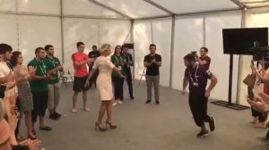 Мария Захарова станцевала лезгинку на Машуке