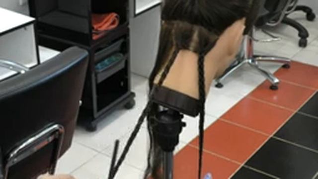Выполнение химической завивки на косички и коклюшки