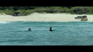 Она разделась на пляже, не догадываясь ЧТО ее ждет