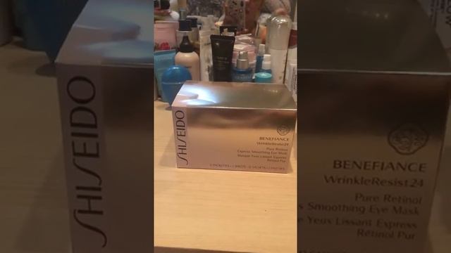 Рассказываю про уход и макияж для области вокруг глаз смотреть онлайн