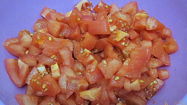Борщ со свининой, отварной свеклой и помидорами