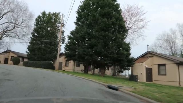 GREENSBORO NORTH CAROLINA HOODS / HOUSING PROJECTS смотреть онлайн