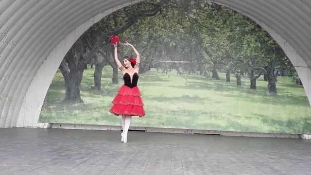 Первая вариация Эсмеральды - лучшая балерина - Маргарита Андреева смотреть онлайн