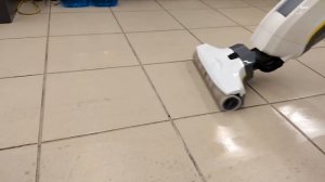 Как убирает моющий пылесос Kärcher FC 5 и как его мыть