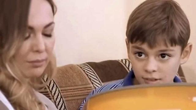 «Особенному» сыну МЕЛАДЗЕ уже 16 лет! Как сегодня выглядит и живёт сын известного композитора смотреть онлайн