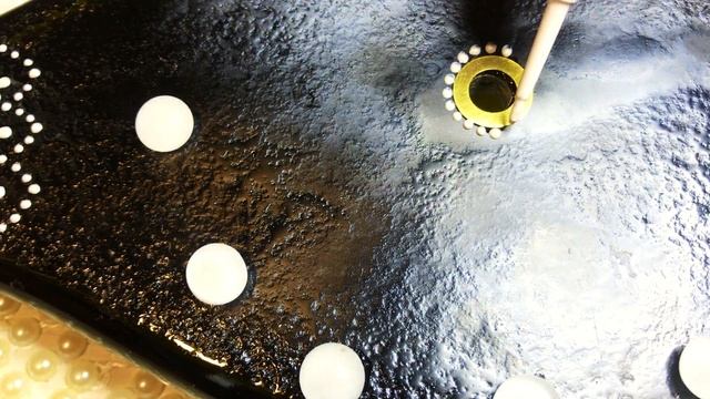 Идея из бутылки. Часы на стену. Из стеклянной бутылки своими руками. From recycle bottle. DIY смотреть онлайн