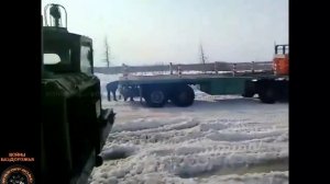 Невероятное мастерство вождение по бездорожью зимой.