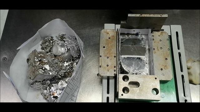 Добываю припой.