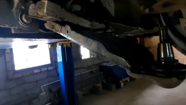 Рено Меган. Как вовремя заменили шаровые опоры