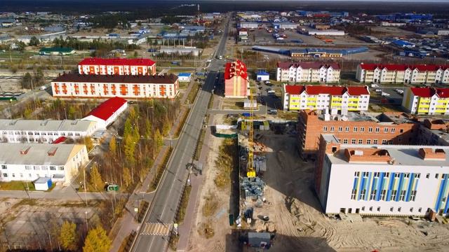 Муравленко с высоты птичьего полета. Улица Школьная. Улица Лесная. смотреть онлайн