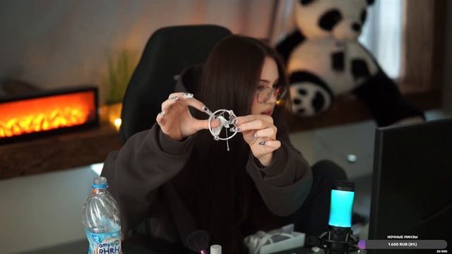 КРИСВЕЙВ подарили БРИЛЛИАНТ / КРИСВЕЙВ И ГАЕЧКА РАССТАЛИСЬ ? / КРИСВЕЙВ РАСПАКОВЫВАЕТ ПОДАРКИ С ДР смотреть онлайн