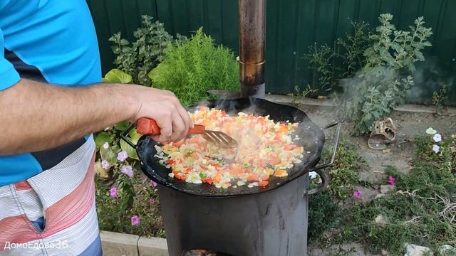 ШАКШУКА НА СКОВОРОДЕ [садже]. Классический рецепт яичницы шакшука на костре