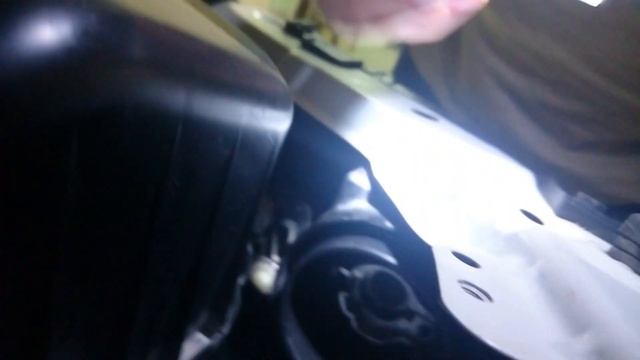 ?Замена лампы ближнего света? на Suzuki GV 2.0 5дв смотреть онлайн