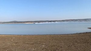 БЕ 200. Забор воды на Симферопольском водохранилище.