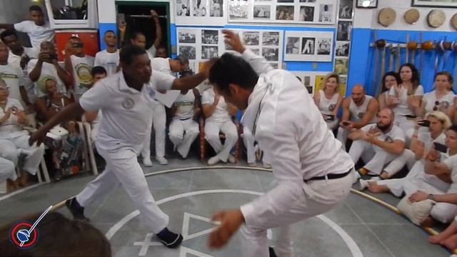 Amazonas / Mestre Bozó & Mestre Careca / Associação de Capoeira Mestre Bimba смотреть онлайн