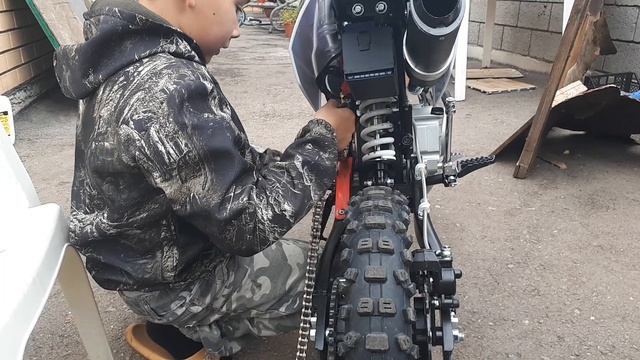 КАК УСТАНОВИТЬ ЗАМОК НА ЦЕПЬ ОТ МОТОЦИКЛА смотреть онлайн