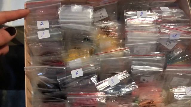 Перебираю стразы для АЛМАЗНОЙ МОЗАИКИ и показываю организацию хранения и алмазные инструменты смотреть онлайн