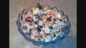 Салат с рисом и консервой