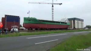 СПУСК КОРАБЛЕЙ НА ВОДУ