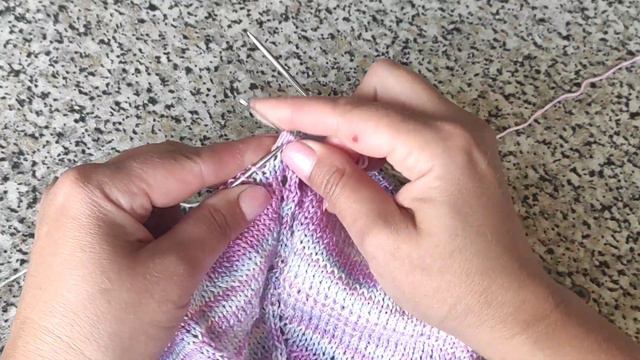 Футболка с ажурным низом, регланом сверху, спицами