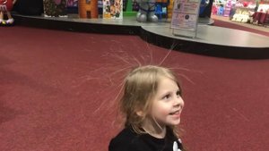 Дана и Диана Обычный день! Новые Игрушки