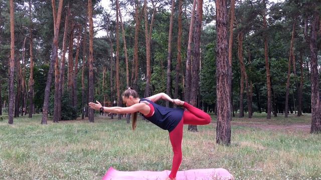 Укрепляем спину и руки, уменьшаем боли в спине - Зарядка#10 с Ириной Остапенко смотреть онлайн