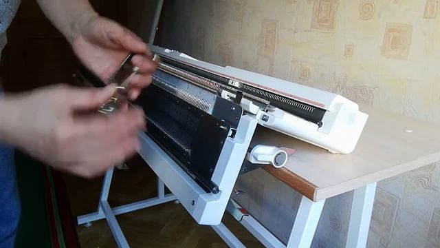 Установка вязальной машины
