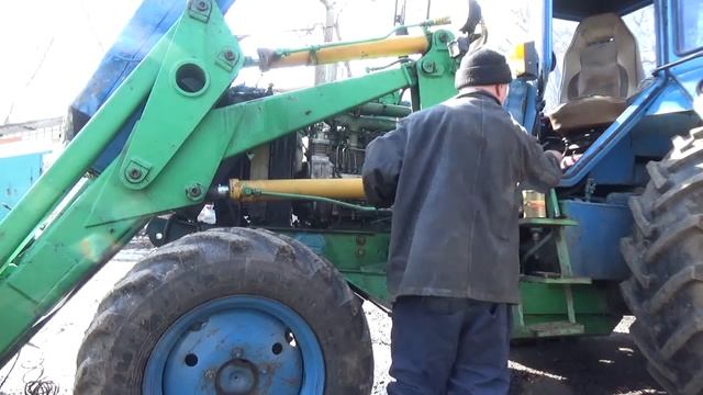 Замена масла двигателя и фильтров на МТЗ. смотреть онлайн