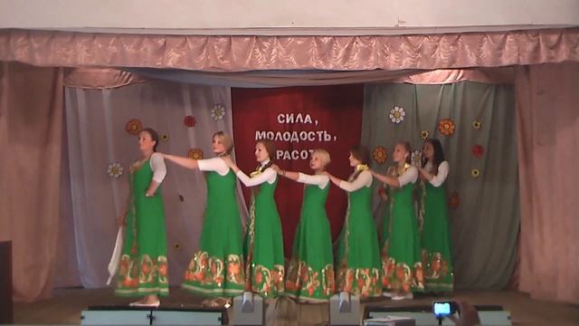 Старшая группа эстрадного танца Дома культуры - День молодёжи 2014 г. Чухлома смотреть онлайн