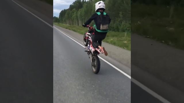 Покатушки, стант на питбайках смотреть онлайн