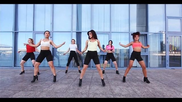 Twerk + High-Heels смотреть онлайн