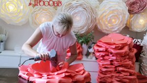 Роза из изолона диаметром 50 см.