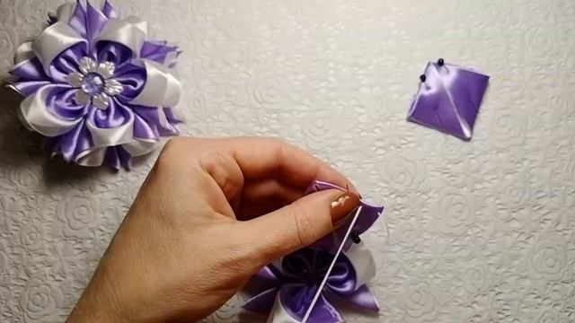 Камелия из двухцветных лепестков ? Мастер-класс смотреть онлайн