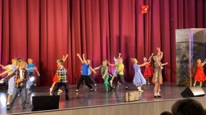 Танец «Журчат ручьи»